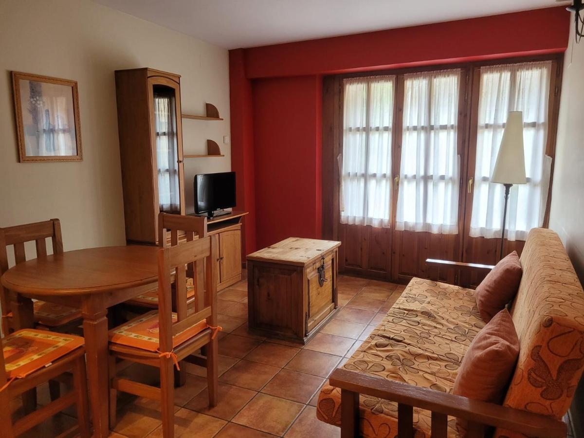 Apartamentos Casa Espanol Broto Esterno foto