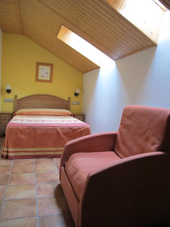 Apartamentos Casa Espanol Broto Camera foto